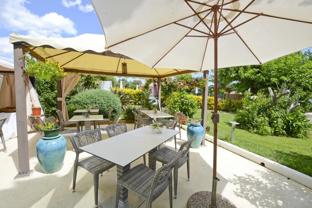Hotel Les Jardins Lucciana  Exterior photo